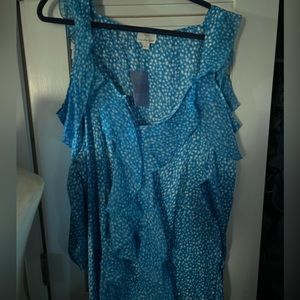 Women’s plus size ruffle blouse sleeveless